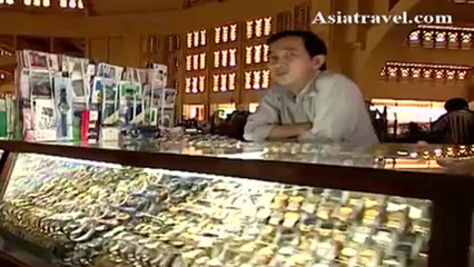 Shopping Market, Cambodia by Asiatravel.com