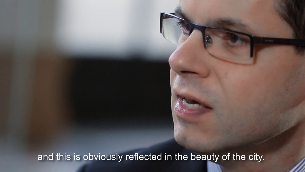 Interview de Christophe Leribault - Exposition Paris 1900 au Petit Palais (sous-titrée anglais)