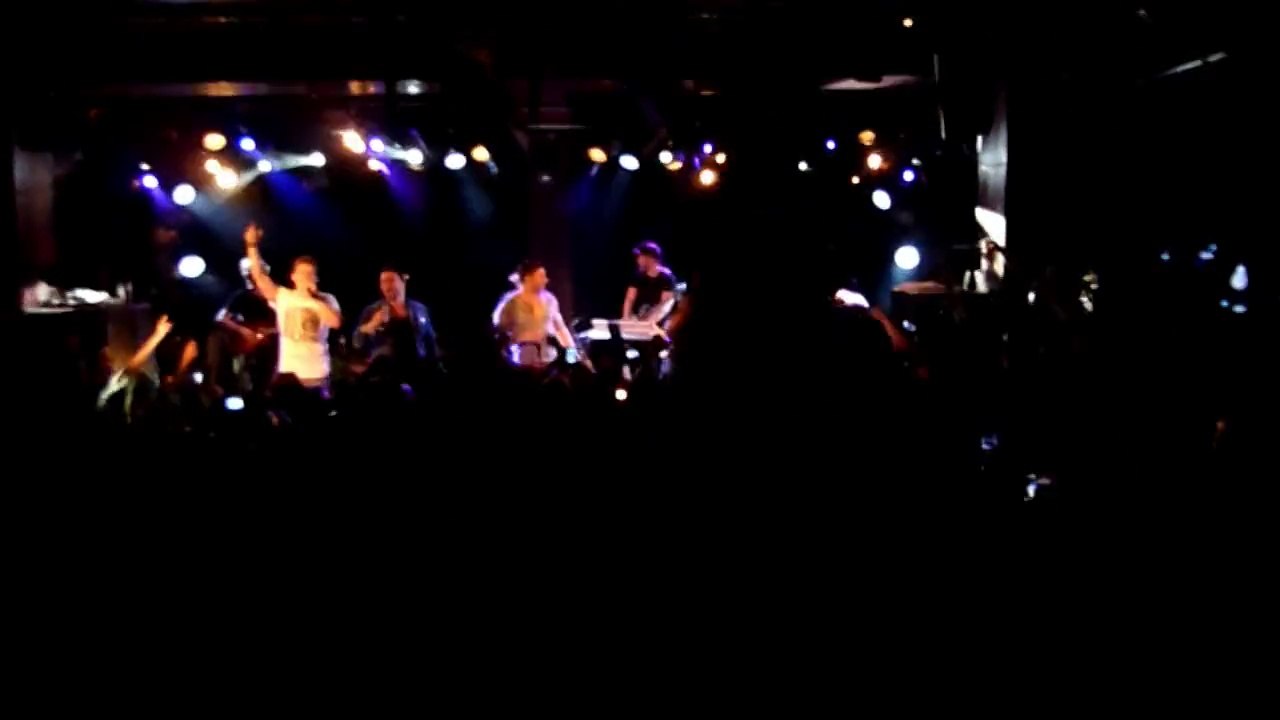 Blue : Roulette Tour - La Maroquinerie, Paris : Sing For Me