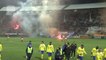 Fumigène lors du match de foot Antwerp contre Saint-Trond