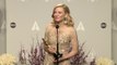Cate Blanchett confesses that she Slept with her Oscar