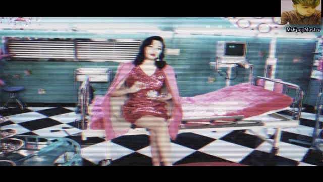 G-DRAGON vs SNSD - Mr.Mr Crooked [ MASHUP]