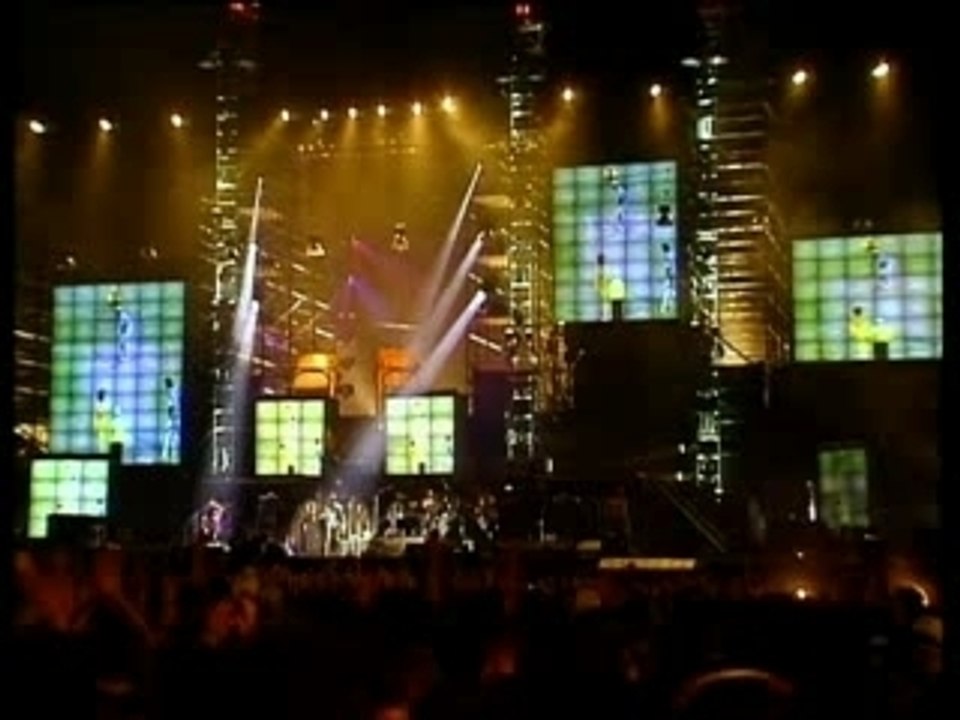 "Even Better Than The Real Thing"U2 Live