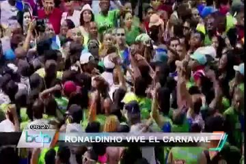 Fotos de jugador del Nápoli disfrazado de bailarina causan escándalo en Italia