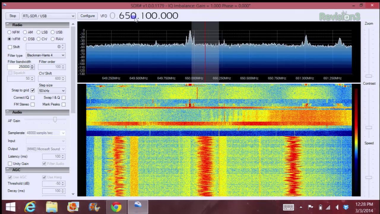 $20 Software Defined Radio Tunes In Everything! Free Update Fixes OS X Flaw, Overclocked Intel 730 SSD, Best Mic For Gaming. Tablet Stands. We're #21! - Tekzilla