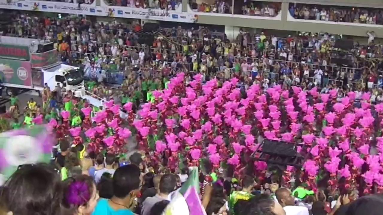 Mangueira Batterie - Carnaval 2014 - Rio de Janeiro
