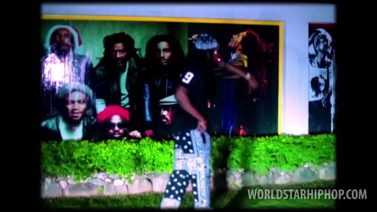 2 Chainz - Mainstream Ratchet (Official Video)