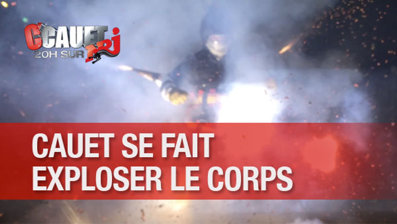 IMPRESSIONNANT: Cauet se fait exploser avec de gros pétards !