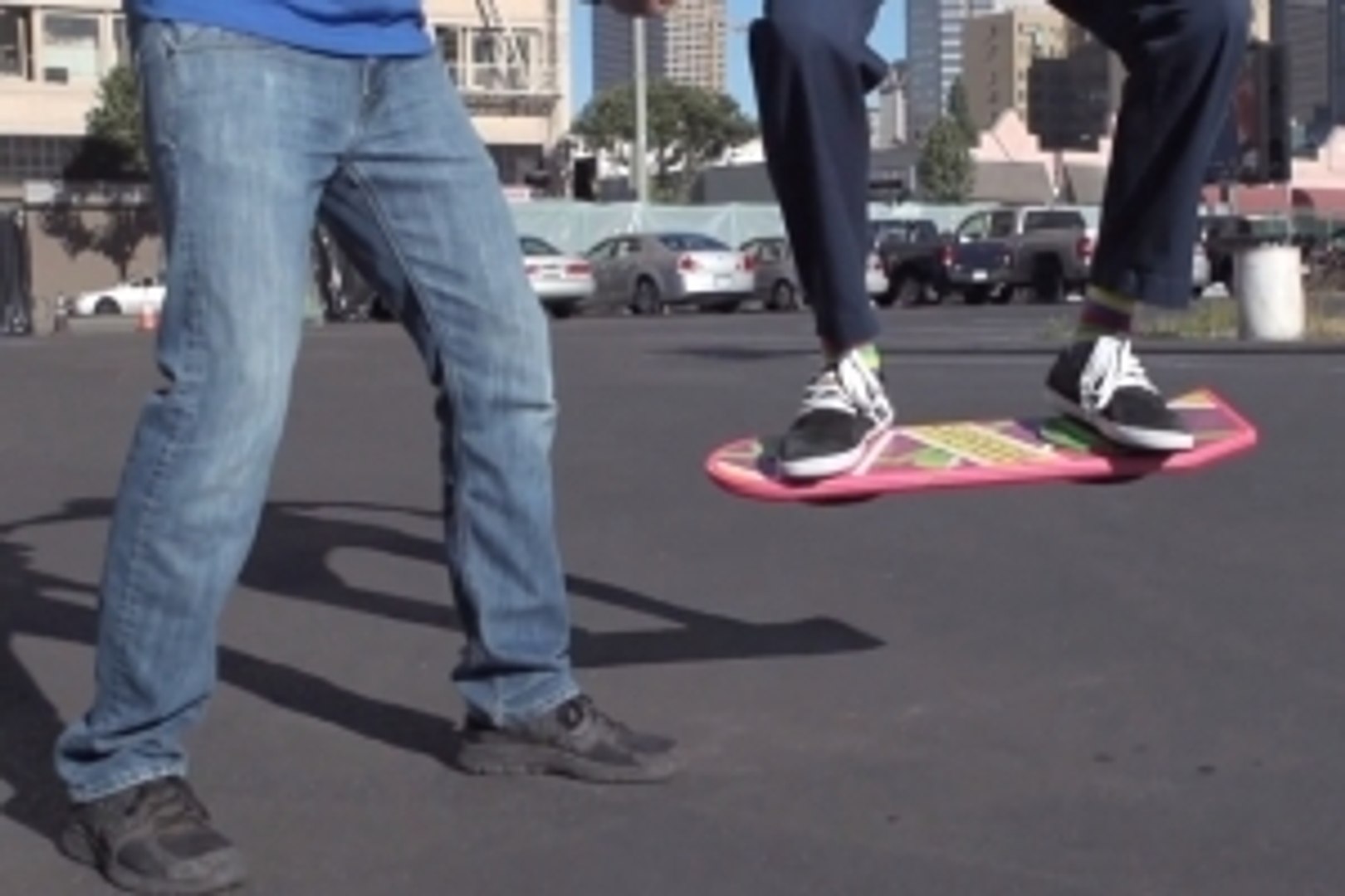 Flying Skateboard - Unbelievable Back to the Future's HUVrboard testing -  Vidéo Dailymotion