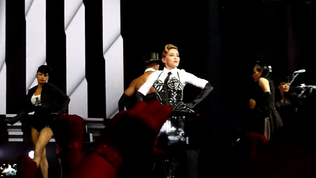 Madonna : MDNA Tour - Olympia, Paris : Vogue