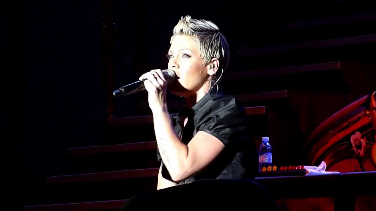 P!nk : Funhouse Summer Carnival Tour - Arènes, Nîmes : Who Knew