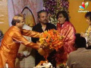 Ustad Ghulam Mustafa Khan Honoured By Suresh Wadkar at 14th Vasantotsav