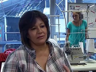 Из трущоб в высокую моду: женщины учатся шить