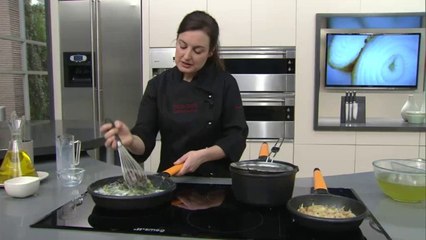 Calamars farcits d'espigalls i botifarra negra