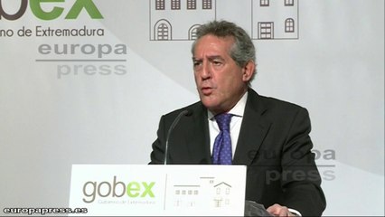 Fernández sobre industria: "Extremadura es un desierto"