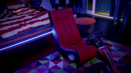 Babysitting (2014) - Featurette "Les Scénaristes" [VF-HD]