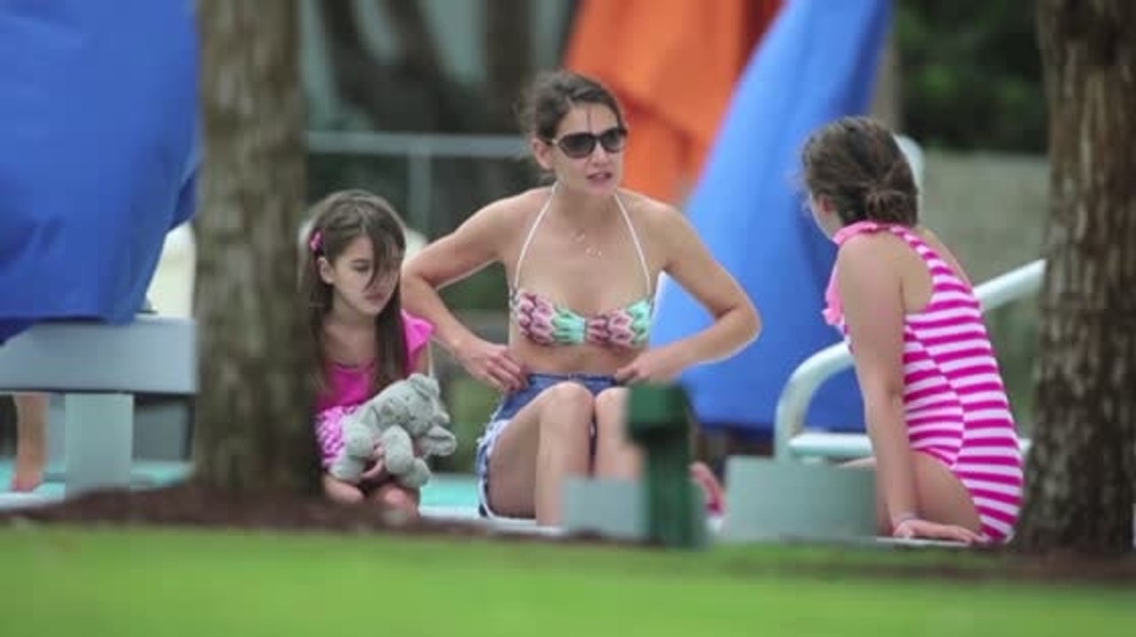 Katie Holmes dit qu'il n'y a pas d'amour égal à celui d'une mère