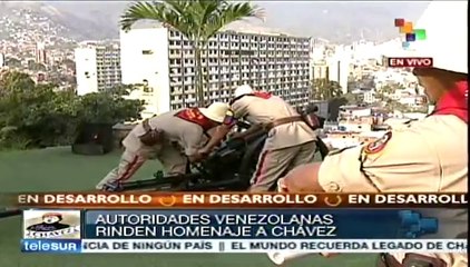 Rugen los cañones del Cuartel de la Montaña en homenaje a Chávez