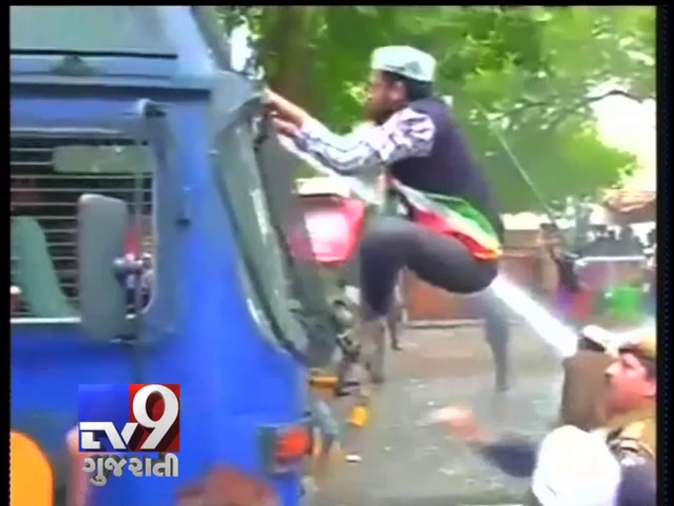 AAP-BJP clash turns violent, AAP workers protest over Kejriwal's detention -Tv9 Gujarati