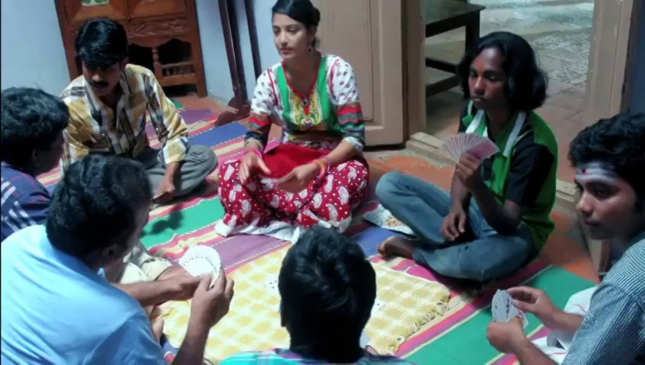Ennathan Pesuvatho - Yaro Inda Devadai Song