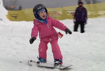 Babies can learn how to snowboard with the Burton Riglet Pedagogie