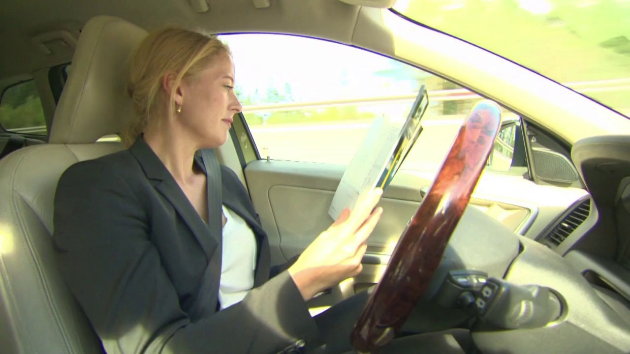 Mit Autopilot in die Zukunft - auf dem Genfer Autosalon