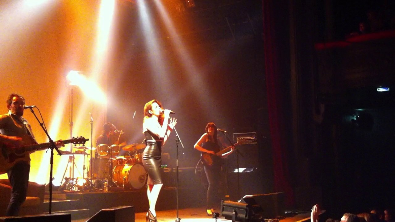 Elodie Frege Cigale (1) - une plage + pique nique sur la lune + comment t'appelles tu ce matin