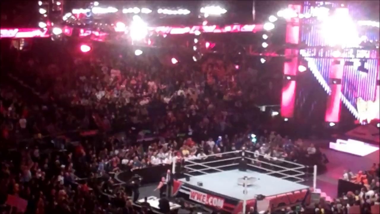 Brock Lesnar throws monitor into audience (RAW 3-3-2014)