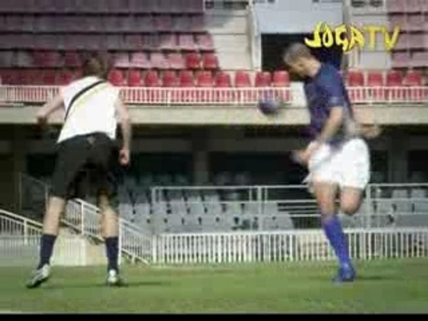 Joga Bonito - Ibrahimovic Vs C. Ronaldo - Vidéo Dailymotion