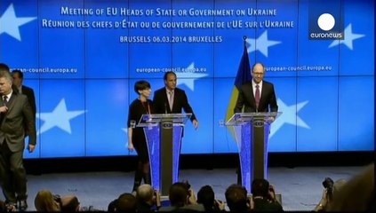 Yatseniuk: defenderemos a nuestro país en caso de intervención militar.