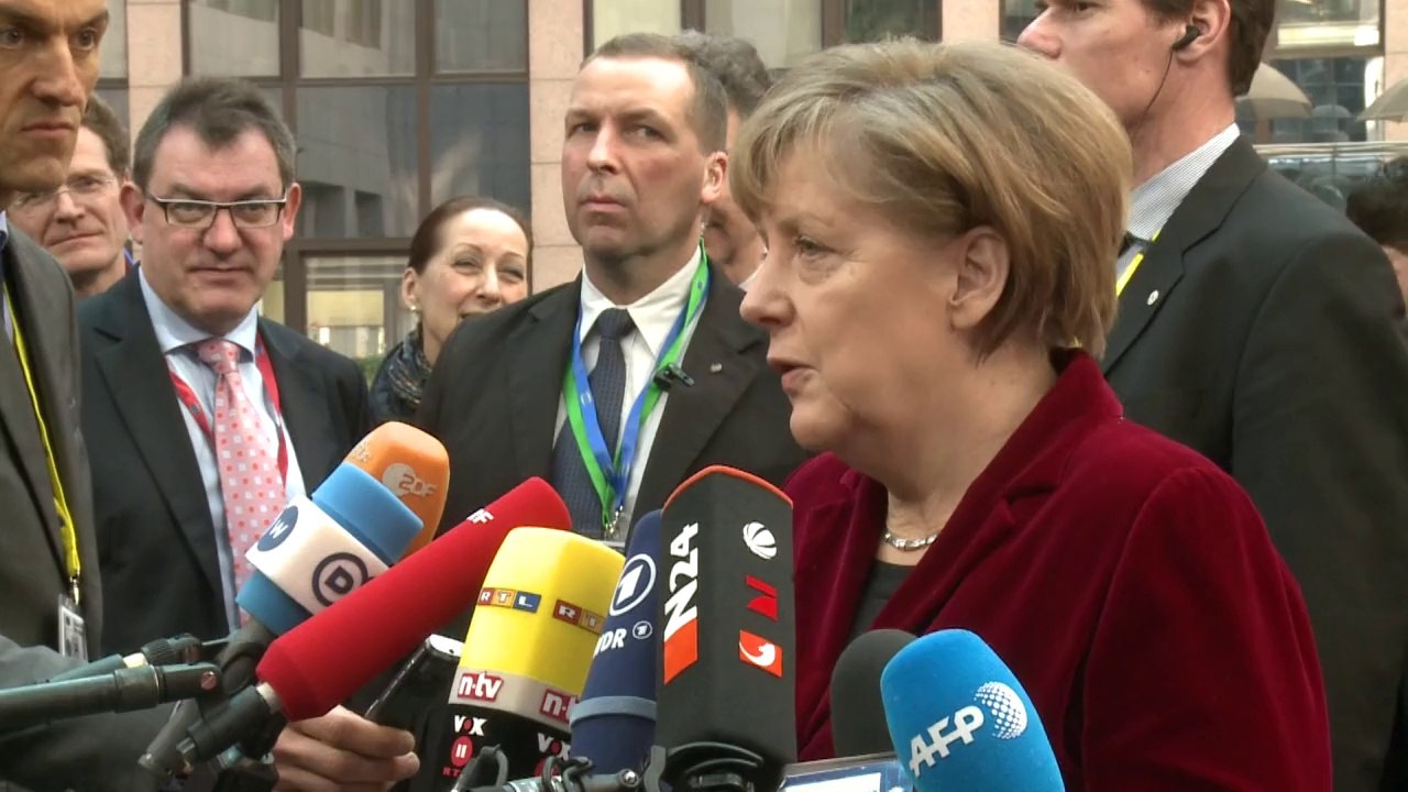 EU leaders call for dialogue at Ukraine summit