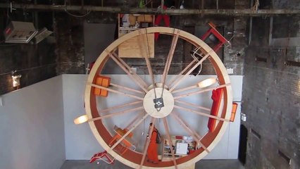 Crazy art work : Living on a giant Hamster Wheel "in orbit"