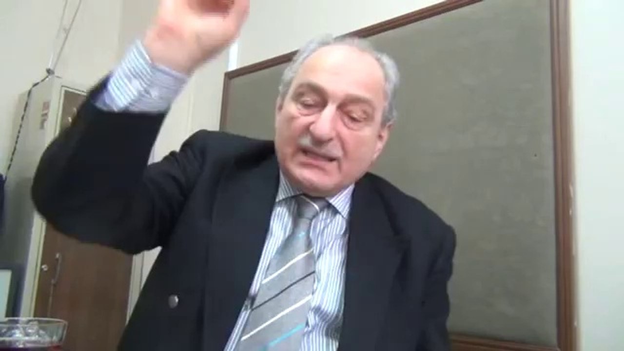 Namaz kılmayan çocuk dövülür mü! [Prof. Dr. Bayraktar Bayraklı]