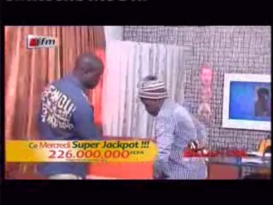 Version "Kouthia Show" Metzo Diatta arrêté par la Police de Dieupeul pour tentative de corruption (Partie4)