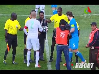 Pelé donne le coup d'envoi d'Algérie Slovénie