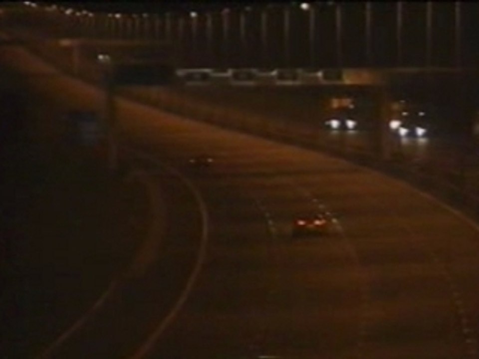 supra runs away from police