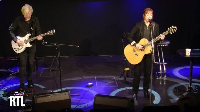 Suzanne Vega - Luka en live dans le Grand Studio RTL