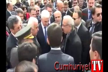 Ulaştırma Bakanı'ndan Twitter ve Facebook açıklaması