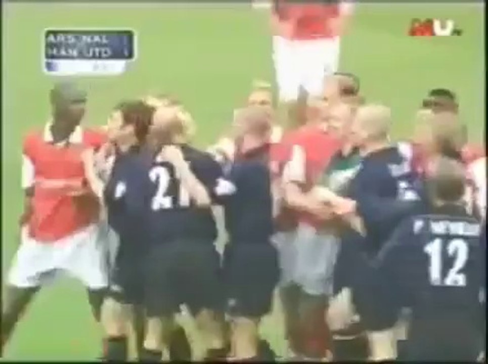 le peggiori risse e falli nel calcio
