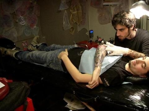 La 4e édition du salon mondial du tatouage ouvre ses portes ce weekend à Paris - 07/03