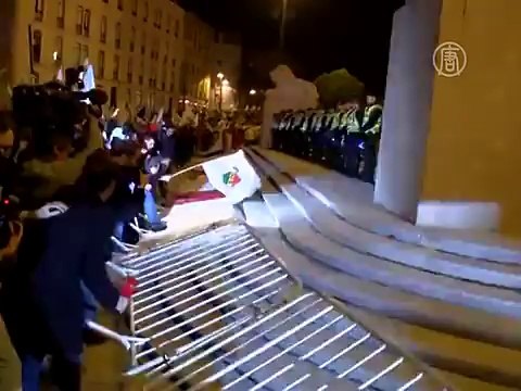 Тысячи полицейских в Португалии вышли протестовать