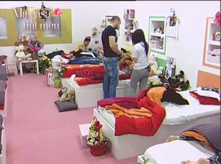 vio & oana la bucatarie