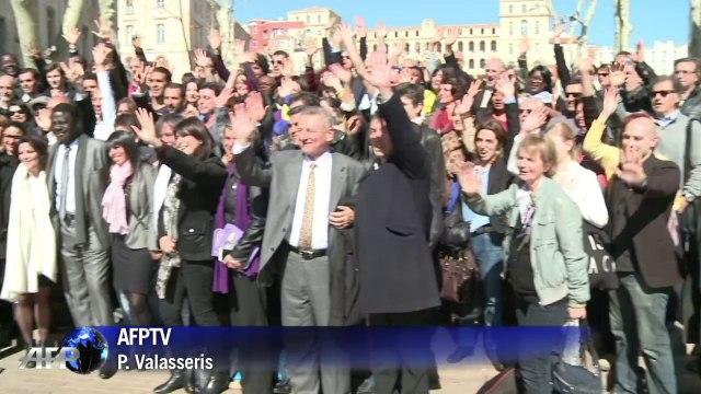 Municipales: l'anti-campagne de Pape Diouf à Marseille