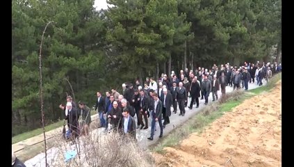 MUFTU METENIN BABASININ CENAZESI VIDEO 3