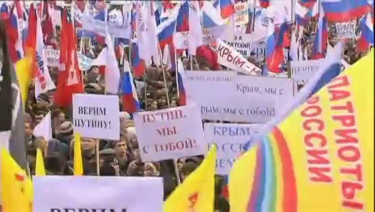 Crise en Ukraine : manifestations interposées à Kiev et à Moscou