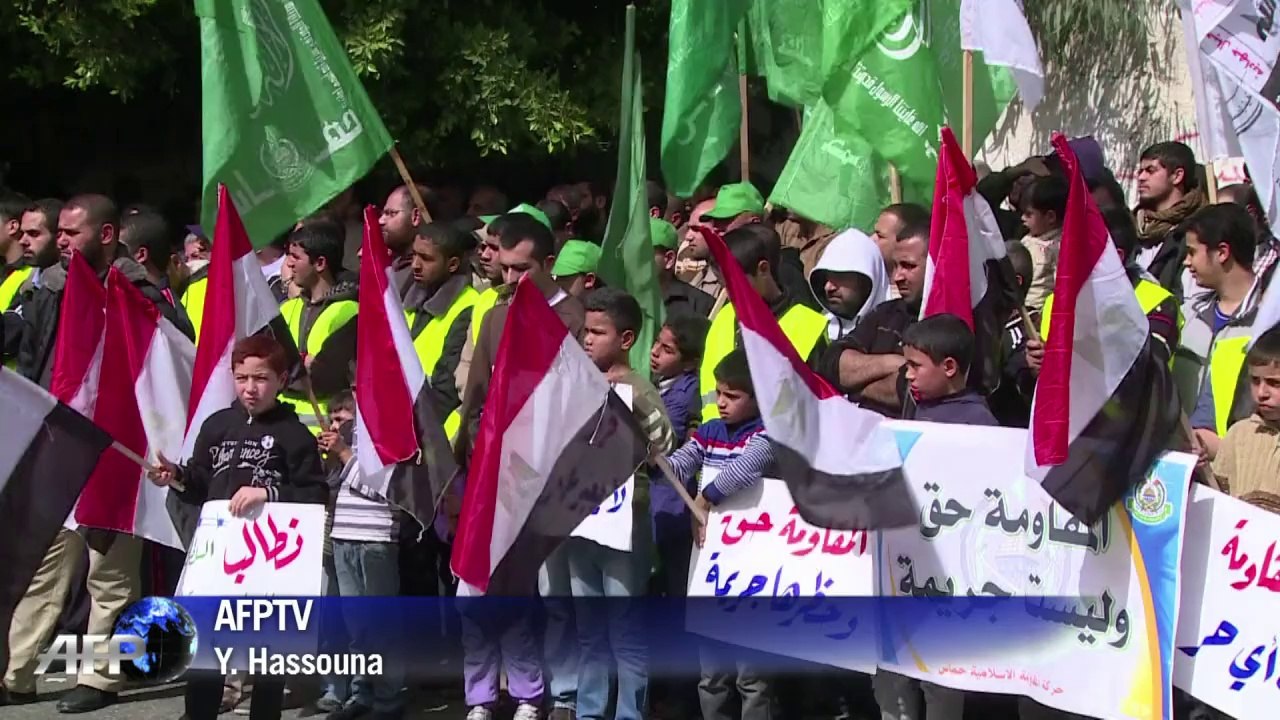 Gaza Hamas supporters protest against Egypt ban