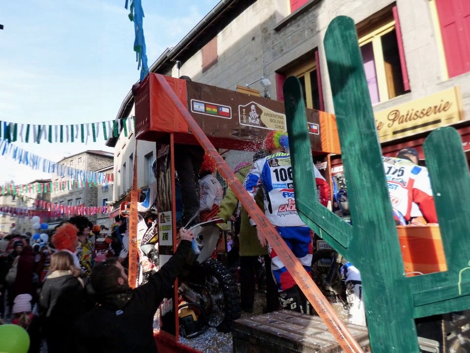 ST  DIDIER  EN  VELAY  47  EME  CARNAVAL  2014  REALISE  PAR  FABRICE  GARNIER