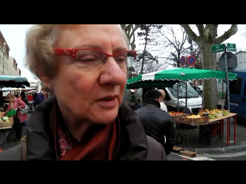 Jean-Louis Ubaud et son équipe "Ensemble pour Oullins" à la rencontre des oullinois.