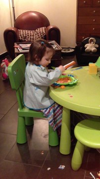 je mange toute seule