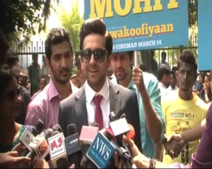 Ayushman Khurrana goes job hunting in streets